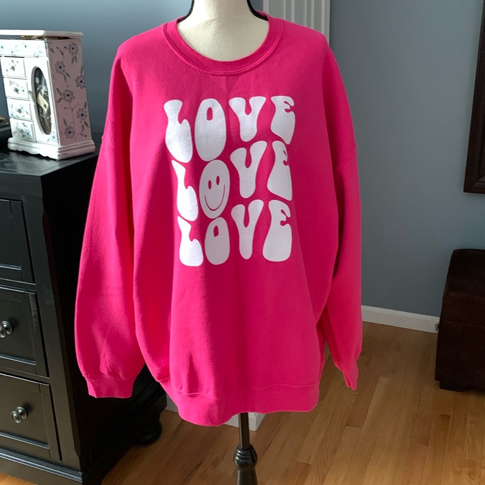 💖PINK LILY “LOVE” GRAPHIC SWEATSHIRT💖